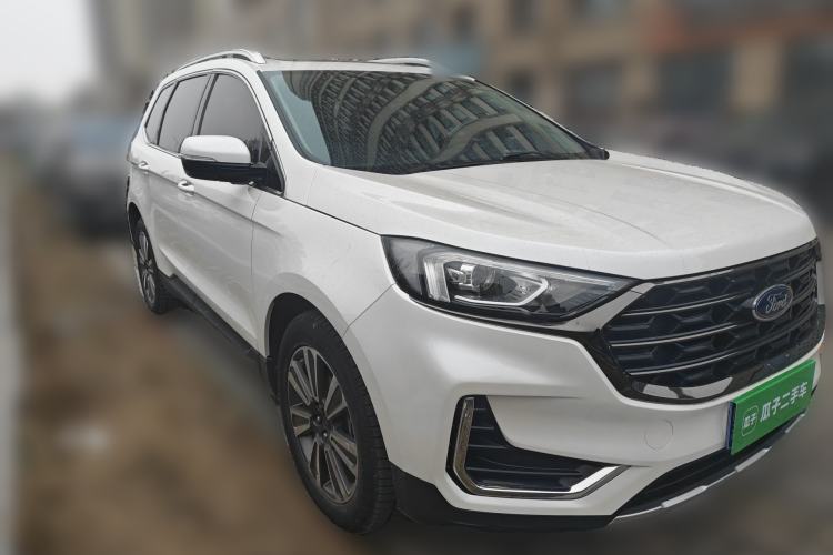 Used Ford Edge 2021 PLUS EcoBoost 245 Two-Wheel-Drive Platinum Edition 5 Seats Front Right 45 Deg