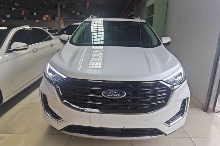 Used Ford Edge 2021 PLUS EcoBoost 245 Two-Wheel-Drive Titanium 7-Seater Front