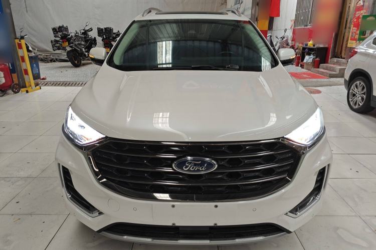 Used Ford Edge 2021 PLUS EcoBoost 245 Two-Wheel-Drive Titanium 7-Seater Front