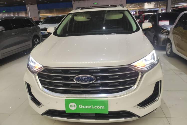 Used Ford Edge 2021 Facelifted PLUS EcoBoost 245 Two-Wheel Drive XLT 7-Seater Front