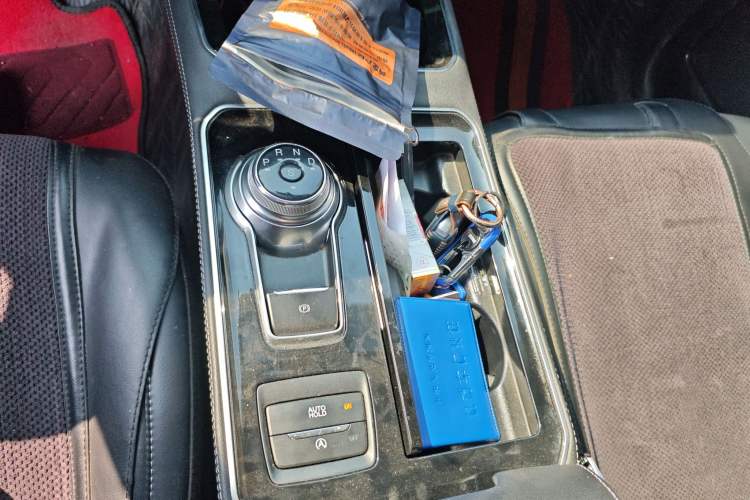 Used Ford Edge 2021 PLUS EcoBoost 245 Two-Wheel-Drive Elite 5-Seater Gear Lever