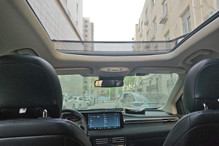 Used Ford Edge 2021 PLUS EcoBoost 245 Two-Wheel-Drive Titanium 7-Seater Headliner