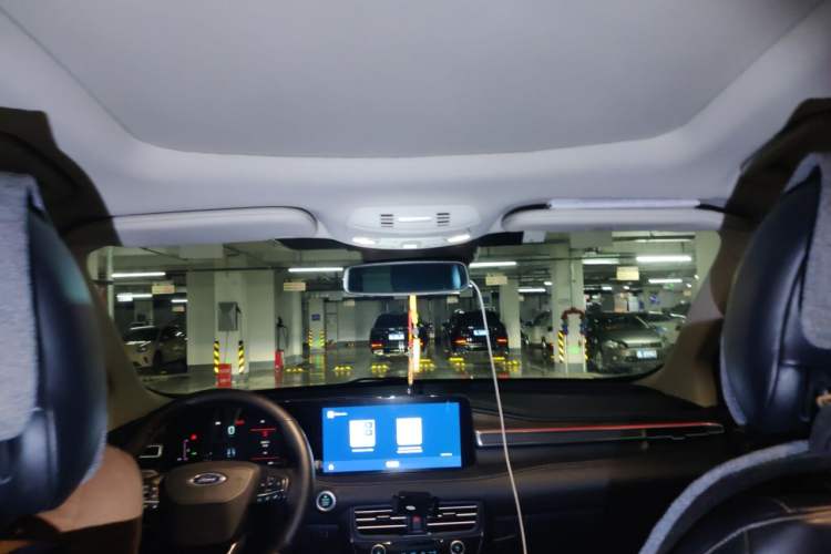 Used Ford Edge 2021 PLUS EcoBoost 245 Two-Wheel-Drive Titanium 7-Seater Headliner