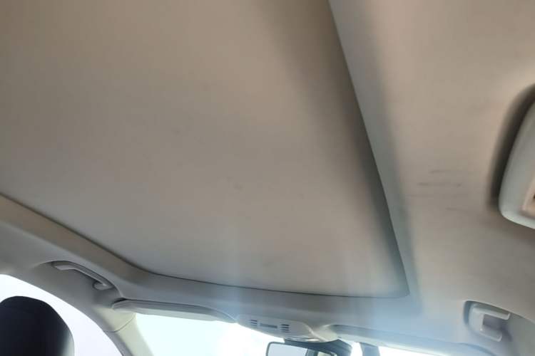 Used Ford Edge 2021 PLUS EcoBoost 245 Two-Wheel-Drive Titanium 7-Seater Headliner