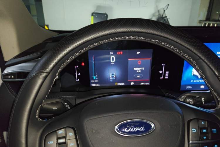 Used Ford Edge 2021 PLUS EcoBoost 245 Two-Wheel-Drive Elite 5-Seater Instrument Cluster