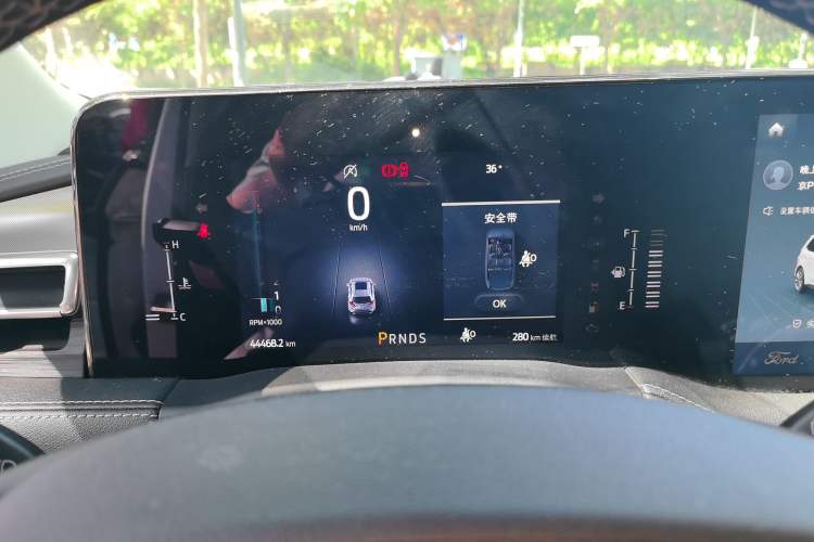 Used Ford Edge 2021 PLUS EcoBoost 245 Two-Wheel-Drive Platinum Edition 5 Seats Instrument Cluster