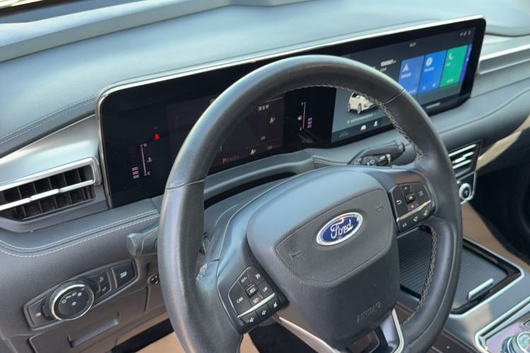 Used Ford Edge 2021 PLUS EcoBoost 245 Two-Wheel-Drive Elite 5-Seater Interior 2