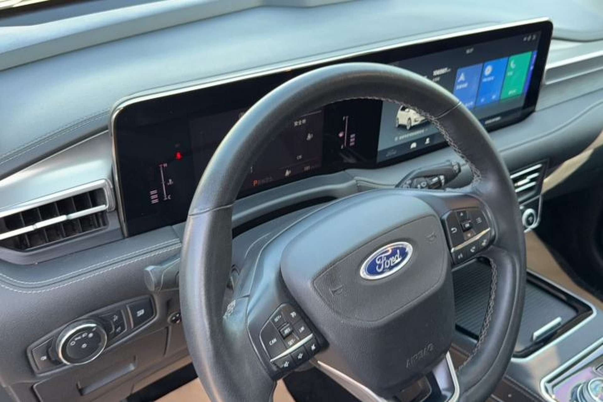 Used Ford Edge 2021 PLUS EcoBoost 245 Two-Wheel-Drive Elite 5-Seater Interior 2