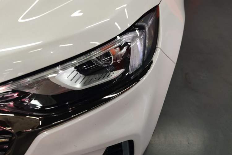 Used Ford Edge 2021 PLUS EcoBoost 245 Two-Wheel-Drive Titanium 7-Seater Left Front Headlight