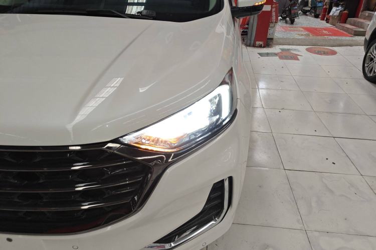 Used Ford Edge 2021 PLUS EcoBoost 245 Two-Wheel-Drive Titanium 7-Seater Left Front Headlight
