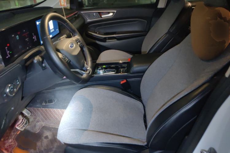 Used Ford Edge 2021 PLUS EcoBoost 245 Two-Wheel-Drive Titanium 7-Seater Left Front Seat