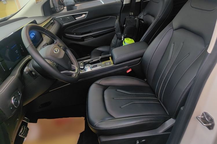 Used Ford Edge 2021 PLUS EcoBoost 245 Two-Wheel-Drive Titanium 7-Seater Left Front Seat