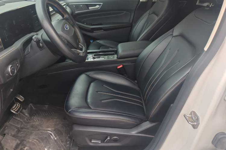 Used Ford Edge 2021 PLUS EcoBoost 245 Two-Wheel-Drive Titanium 7-Seater Left Front Seat