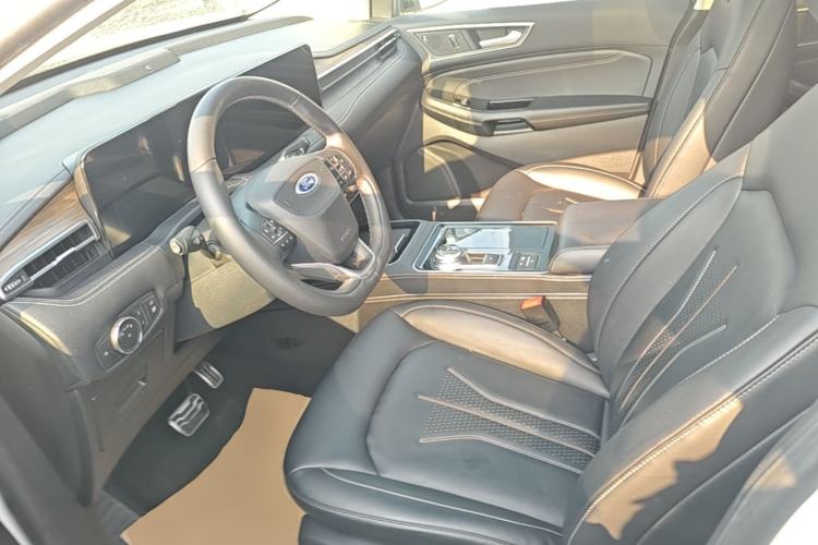 Used Ford Edge 2021 PLUS EcoBoost 245 Two-Wheel-Drive Titanium 7-Seater Left Front Seat
