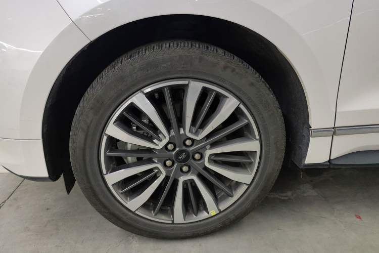 Used Ford Edge 2021 Facelifted PLUS EcoBoost 245 Two-Wheel Drive XLT 7-Seater Left Front Wheel Hub