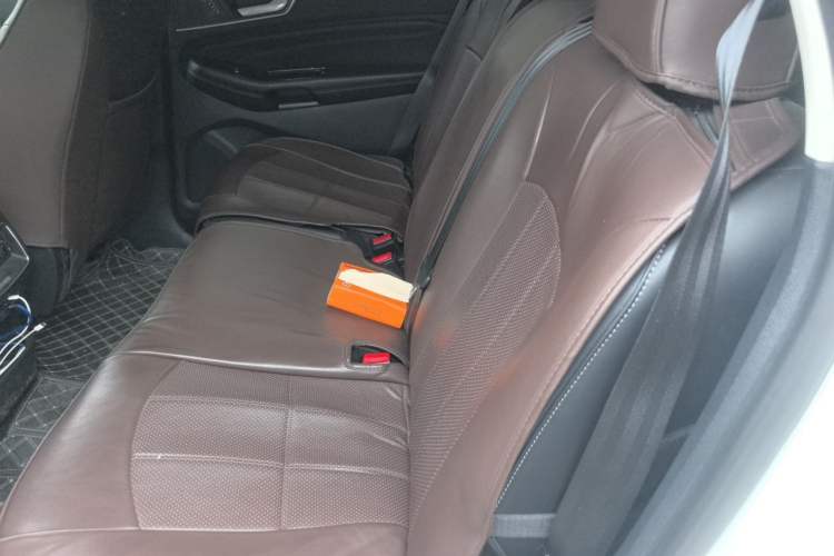Used Ford Edge 2021 PLUS EcoBoost 245 Two-Wheel-Drive Titanium 7-Seater Left Rear Seat