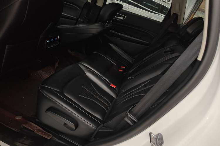 Used Ford Edge 2021 PLUS EcoBoost 245 Two-Wheel-Drive Titanium 7-Seater Left Rear Seat