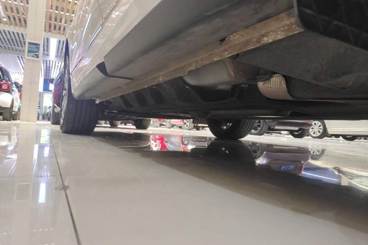 Used Ford Edge 2021 Facelifted PLUS EcoBoost 245 Two-Wheel Drive XLT 7-Seater Left Side Sill