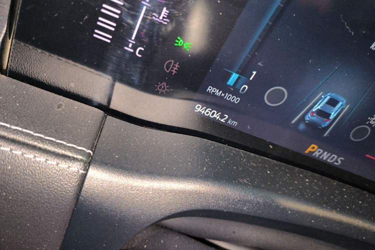 Used Ford Edge 2021 PLUS EcoBoost 245 Two-Wheel-Drive Titanium 7-Seater Odometer Close Up