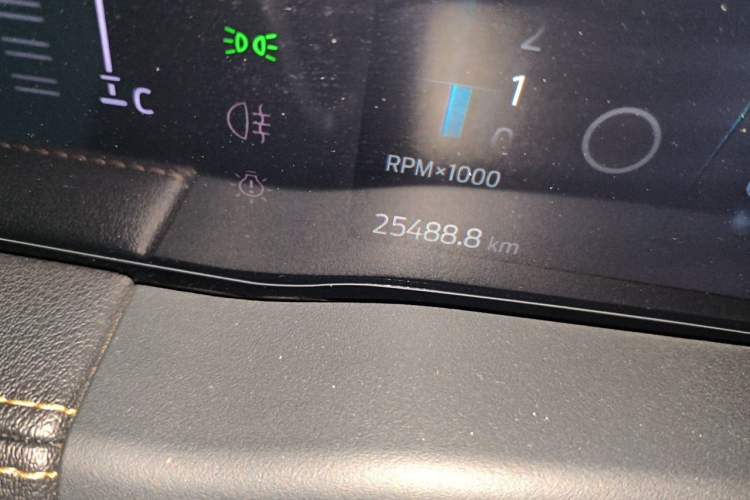 Used Ford Edge 2021 Facelifted PLUS EcoBoost 245 Two-Wheel Drive XLT 7-Seater Odometer Close Up