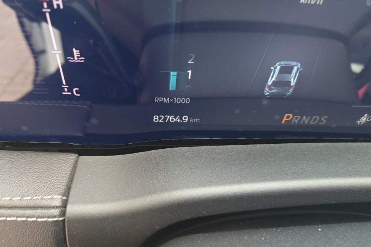 Used Ford Edge 2021 PLUS EcoBoost 245 Two-Wheel-Drive Platinum Edition 5 Seats Odometer Close Up