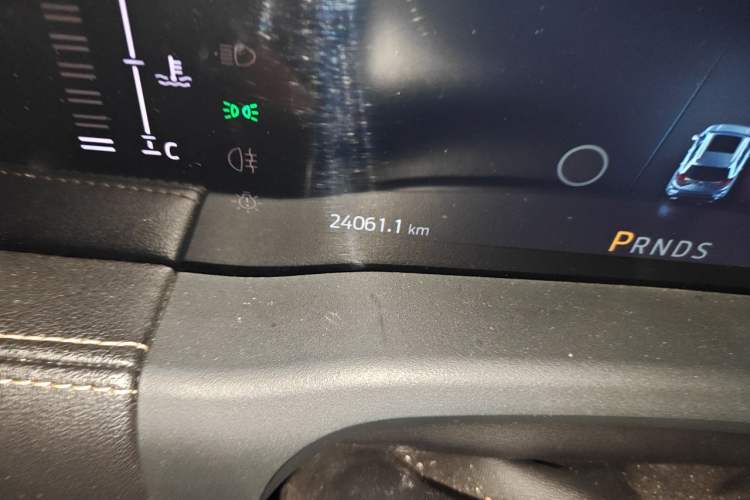 Used Ford Edge 2021 Facelifted PLUS EcoBoost 245 Two-Wheel Drive XLT 7-Seater Odometer Close Up