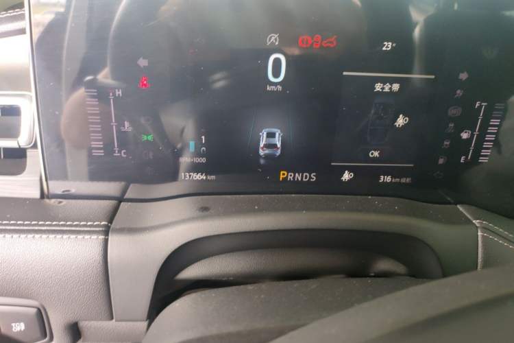 Used Ford Edge 2021 PLUS EcoBoost 245 Two-Wheel-Drive Platinum Edition 5 Seats Odometer Close Up