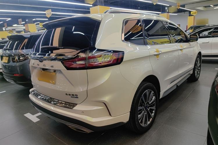 Used Ford Edge 2021 PLUS EcoBoost 245 Two-Wheel-Drive Titanium 7-Seater Rear Right 45 Deg