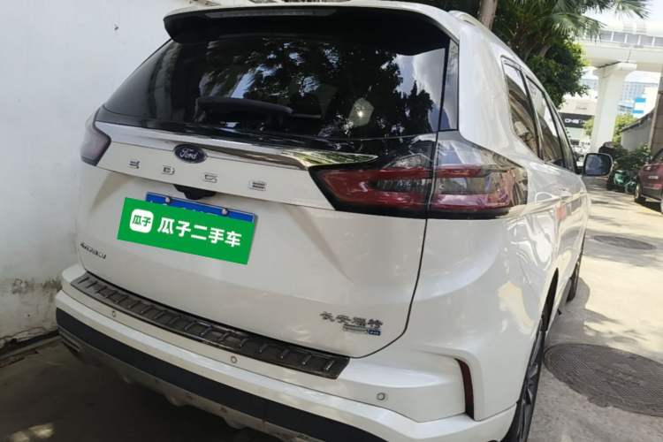 Used Ford Edge 2021 PLUS EcoBoost 245 Two-Wheel-Drive Titanium 7-Seater Rear Right 45 Deg