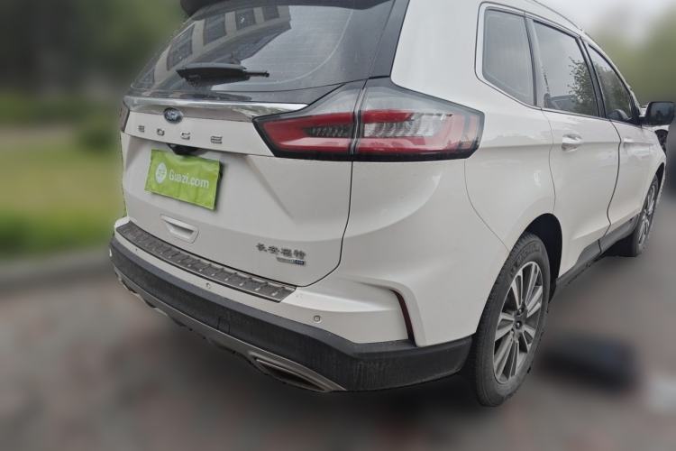 Used Ford Edge 2021 PLUS EcoBoost 245 Two-Wheel-Drive Platinum Edition 5 Seats Rear Right 45 Deg