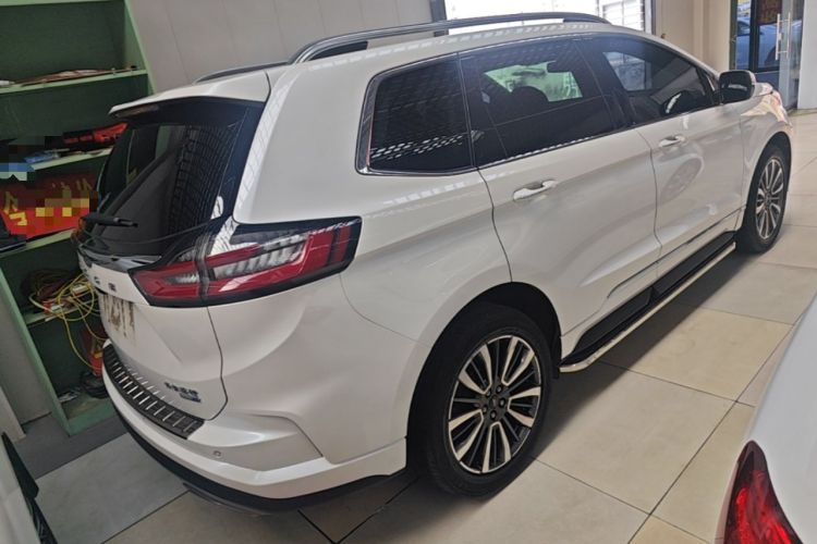 Used Ford Edge 2021 PLUS EcoBoost 245 Two-Wheel-Drive Titanium 7-Seater Rear Right 45 Deg