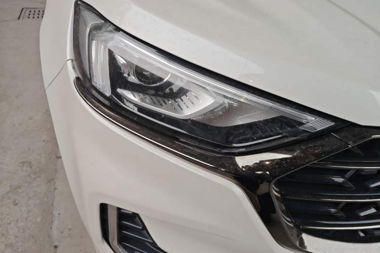 Used Ford Edge 2021 PLUS EcoBoost 245 Two-Wheel-Drive Titanium 7-Seater Right Front Headlight
