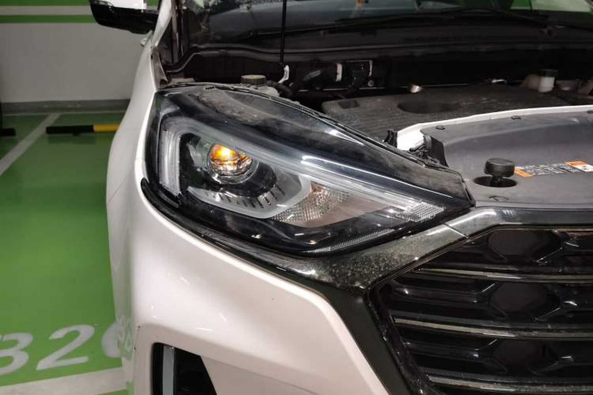 Used Ford Edge 2021 PLUS EcoBoost 245 Two-Wheel-Drive Titanium 7-Seater Right Front Headlight