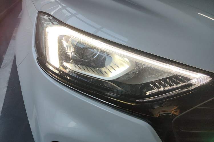 Used Ford Edge 2021 PLUS EcoBoost 245 Two-Wheel-Drive Elite 5-Seater Right Front Headlight