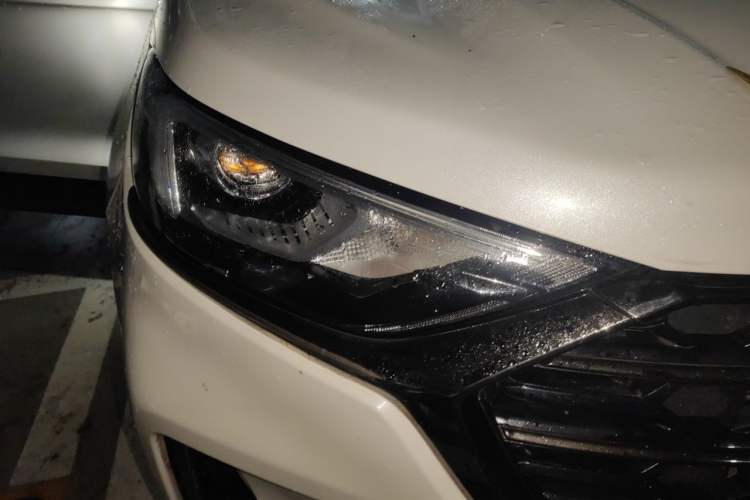 Used Ford Edge 2021 PLUS EcoBoost 245 Two-Wheel-Drive Platinum Edition 5 Seats Right Front Headlight