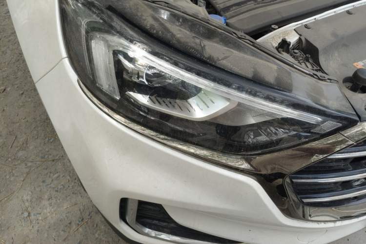 Used Ford Edge 2021 PLUS EcoBoost 245 Two-Wheel-Drive Platinum Edition 5 Seats Right Front Headlight
