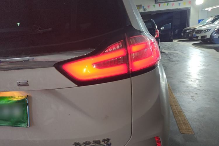 Used Ford Edge 2021 PLUS EcoBoost 245 Two-Wheel-Drive Titanium 7-Seater Right Rear Taillight