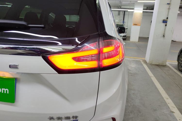 Used Ford Edge 2021 Facelifted PLUS EcoBoost 245 Two-Wheel Drive XLT 7-Seater Right Rear Taillight