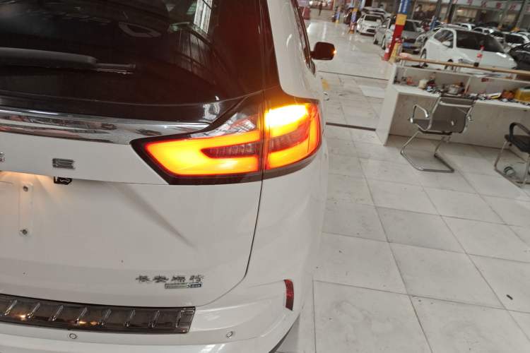 Used Ford Edge 2021 PLUS EcoBoost 245 Two-Wheel-Drive Titanium 7-Seater Right Rear Taillight