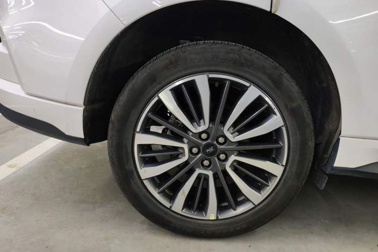 Used Ford Edge 2021 Facelifted PLUS EcoBoost 245 Two-Wheel Drive XLT 7-Seater Right Rear Wheel Hub