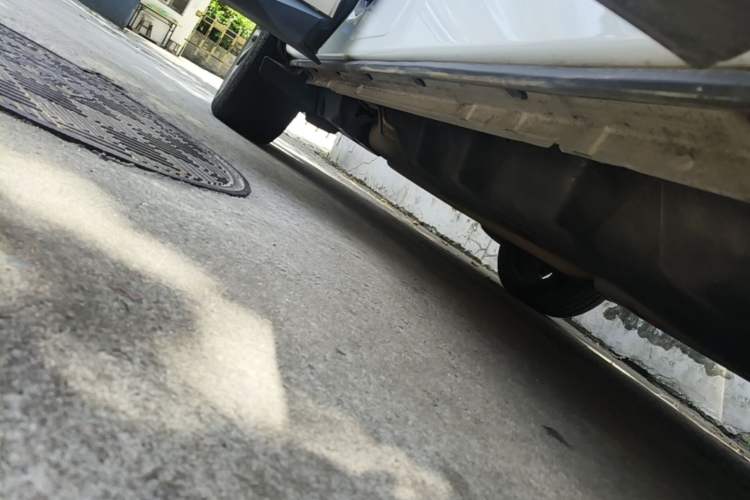 Used Ford Edge 2021 PLUS EcoBoost 245 Two-Wheel-Drive Titanium 7-Seater Right Side Sill