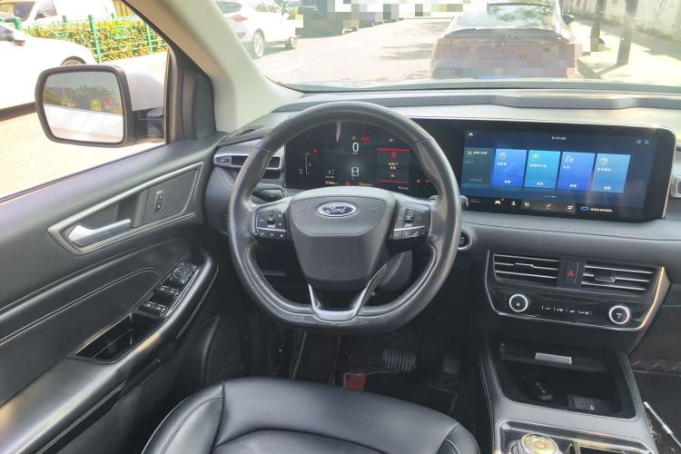 Used Ford Edge 2021 PLUS EcoBoost 245 Two-Wheel-Drive Platinum Edition 5 Seats Steering Wheel