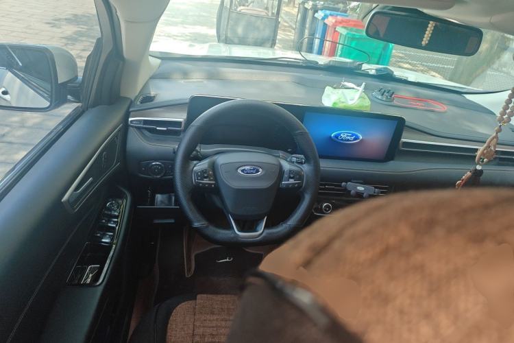 Used Ford Edge 2021 Facelifted PLUS EcoBoost 245 Two-Wheel Drive XLT 7-Seater Steering Wheel
