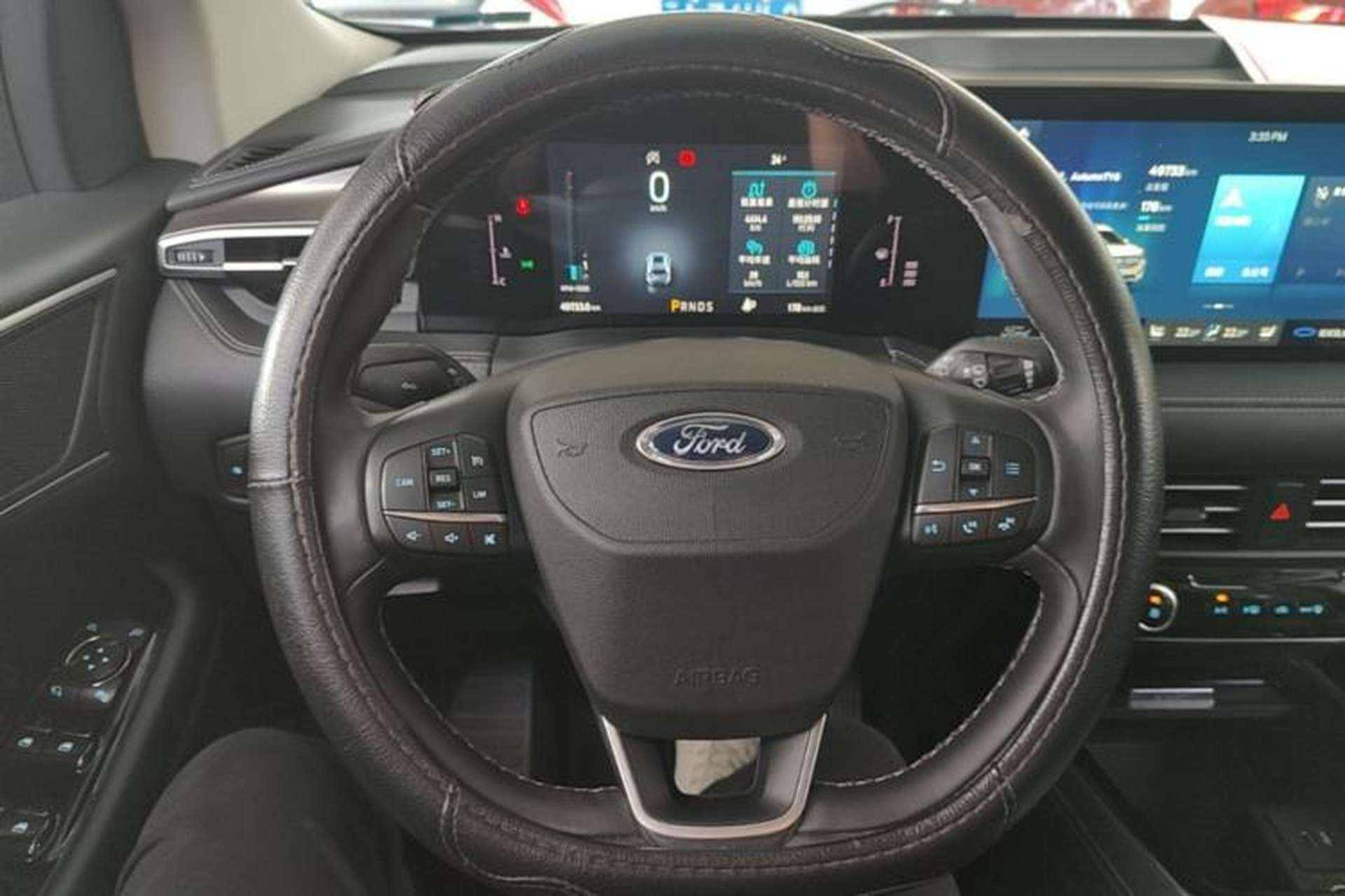 Used Ford Edge 2021 PLUS EcoBoost 245 Two-Wheel-Drive Platinum Edition 5 Seats Steering Wheel