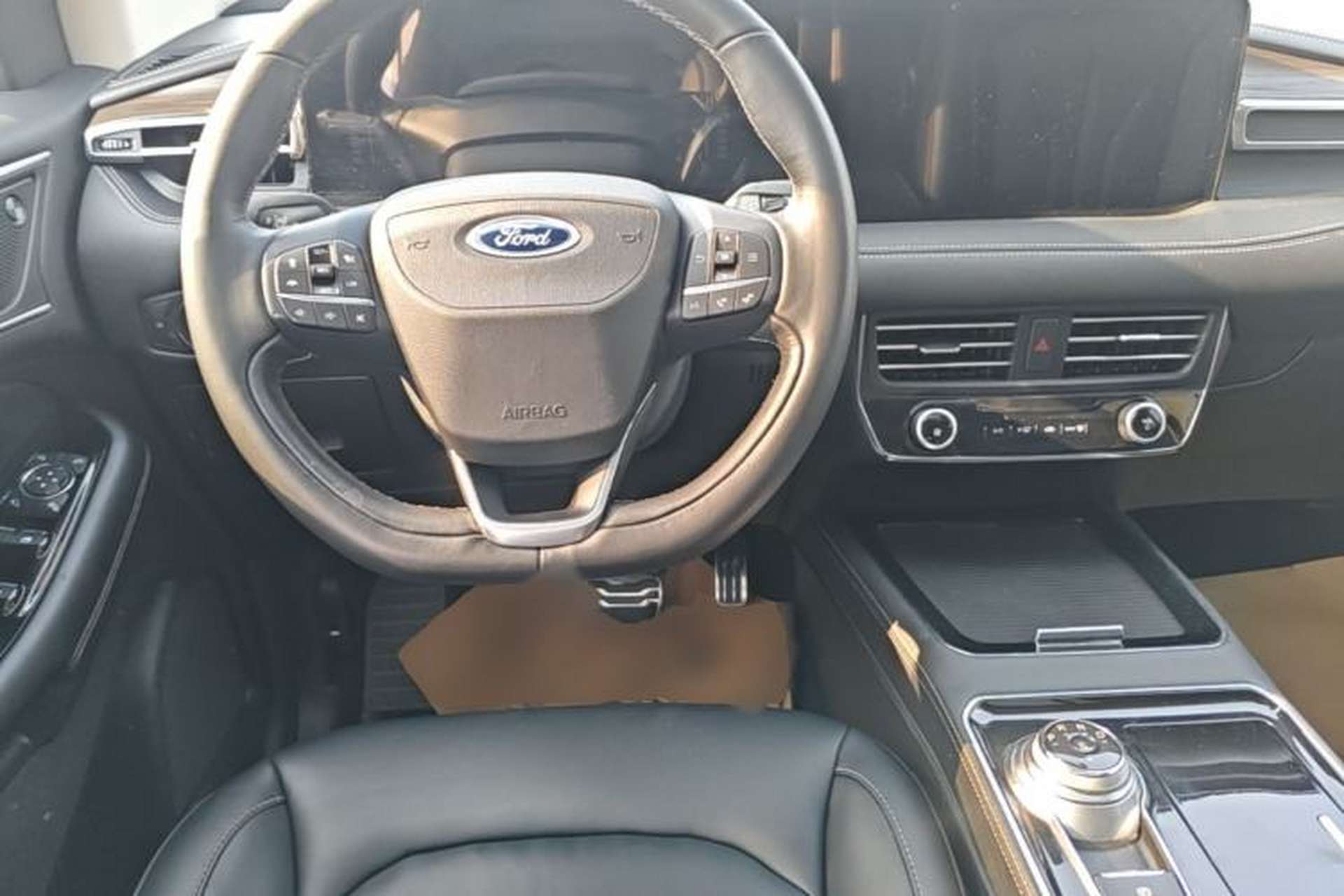 Used Ford Edge 2021 PLUS EcoBoost 245 Two-Wheel-Drive Titanium 7-Seater Steering Wheel