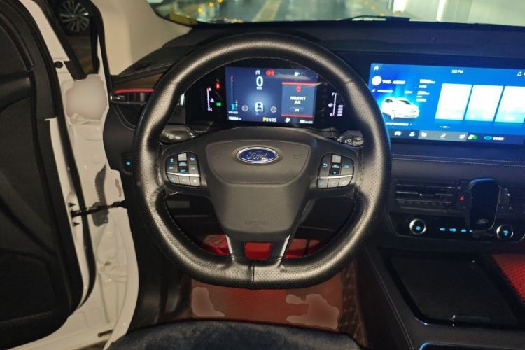 Used Ford Edge 2021 PLUS EcoBoost 245 Two-Wheel-Drive Titanium 7-Seater Steering Wheel