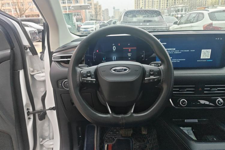 Used Ford Edge 2021 PLUS EcoBoost 245 Two-Wheel-Drive Platinum Edition 5 Seats Steering Wheel