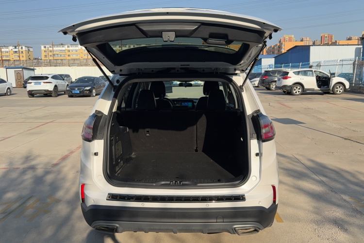 Used Ford Edge 2021 PLUS EcoBoost 245 Two-Wheel-Drive Elite 5-Seater Trunk
