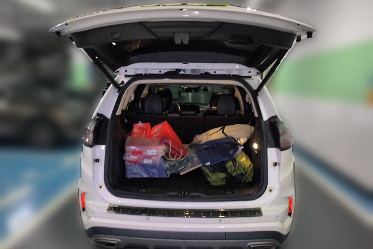Used Ford Edge 2021 PLUS EcoBoost 245 Two-Wheel-Drive Titanium 7-Seater Trunk