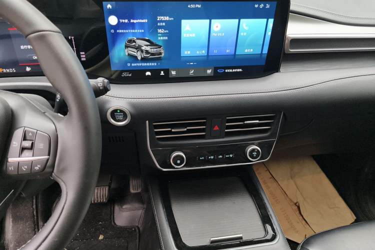 Used Ford Edge 2022 PLUS EcoBoost 245 Four-Wheel Drive Platinum Edition 7-Seater Audio And AC Panel